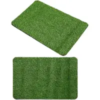 Markenlos Kunstrasen-Fußmatten im grünen Design aus Polypropylen für Hunde, 2 Stück, vielseitig für Balkone und haustierfreundliche Außenbereiche
