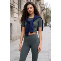 Tommy Life Damen Baumwoll Slim-Fit Aktives Set