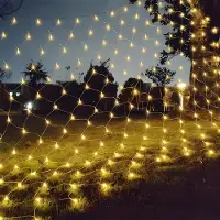 Peviasot 2x2M 200 LED Lichternetz 8 Lichtmodi Lichterkette Innenraum Weihnachten Party Fenster Deko, Warmweiß