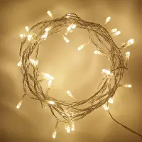 Lights4fun LED-Lichterkette | 50 LEDs Warmweiß | mit Fernbedienung & Timer | Strombetrieben | Fensterdeko Kinderzimmer Schlafzimmer | Weihnachtsbaum Deko Innen | Transparentes Kabel | Länge 4 m