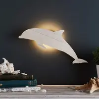 Lights4fun 18er LED Holz Delfin LED Nachtlicht Wandleuchte mit Fernbedienung und Timer Kinderzimmer Deko