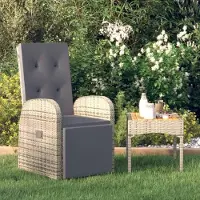 Markenlos Verstellbarer Garten-Liegestuhl aus grauem Poly-Rattan mit Auflage, Rückenlehne und Fußstütze, wetterfest, mit pulverbeschichtetem Stahlrahmen und 4 cm dickem Polster für den Balkon