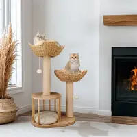 StarTech.com Katzenkratzbaum - Aktivitätscenter - 3 Ebenen für Wohnungskatzen - 60x40x99 cm - Plüschkörbchen & Höhle - Sisal-Kratzstämme - Für Katzen bis 10 kg - Naturholz & Weiß