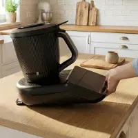 Markenlos WunderSlider für Thermomix TM7 | Unsichtbare Gleitbrett-Alternative mit Magnet-Befestigung, Schutz der Waage, komfortables Verschieben, präzise Kontrolle