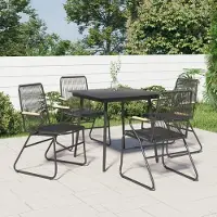 Markenlos Gartenstuhl aus PVC-Rattan für den Außenbereich mit pulverbeschichtetem Stahlgestell, UV- und feuchtigkeitsbeständig, mit Rückenlehne und Armlehnen, maximale Kapazität 110