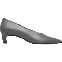 Comma Pumps