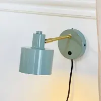 Dyberg Larsen Wandlampe Ocean, olive, Ausladung 30 cm Ocean, grün, für Wohn- / Esszimmer, Metall, Design