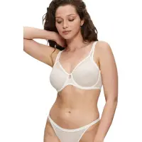 Triumph "Signature Sheer" verkleinert die Brust optisch um eine Cup-Größe, Spitze