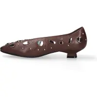 Marc Ellis Schwarzes Lederschuh mit niedrigem Absatz und Nieten – auffälliges Design