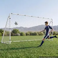 StarTech.com Fußballtor - Tragbares Fußballtor - 3,7 x 1,8 m - Eisenrohrrahmen - PE-Netz bis 110 km/h - Bodenanker und Befestigungsbänder - Weiß