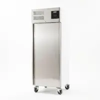 Romux Kühlschrank mit 1 Tür 74cm mit Umluftkühlung | Gastro Kühlschrank aus Edelstahl mit 700 L Kapazität - 4 Einlegeböden
