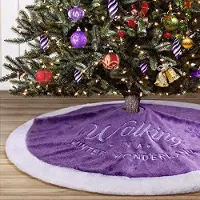 Famanu Weihnachtsbaumrock 91,4 cm aus hochwertigem Kunstfell mit gestickten Schneeflocken - lila