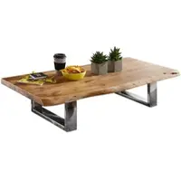 KADIMA DESIGN Couchtisch 115 x 25 x 58 cm Akazie Massiv Holz Metallgestell groß, Baumstamm Wohnzimmertisch Massivholz Braun, Baumkante Sofatisch Landhaus Holztisch, Tisch Wohnzimmer Stubentisch