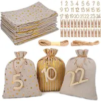 OCreon DIY-Adventskalender-Set zum Selbstbefüllen: 24 Säckchen + 24 nummerierte Holzanhänger (1-24) + 24 kleine Klammern + 10 Meter Hanfband