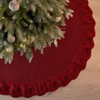 Markenlos Weihnachtsbaumrock - Elegantes Design in Rot