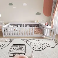 Ropilly Kinderbett 90x200cm aus Massivholz mit Stauraumfächern, Sicherheitsgitter und Tür, Bodenbett mit Lattenrost in Weiß für Kinderzimmer