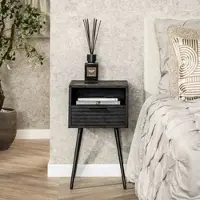 Feeling4Home Nachttisch Lari Mangoholz massiv, modern mit geriffelter Front, Schwarz, Stauraum und Ablage
